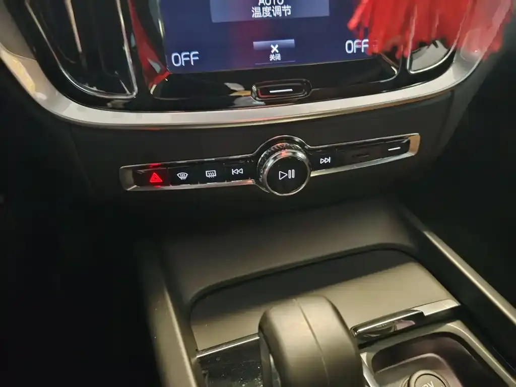 Volvo S60 2022 из CN, фото 3