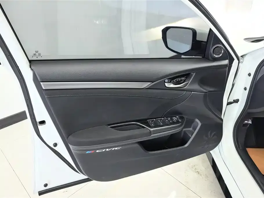 Honda Civic 2022 из CN, фото 4