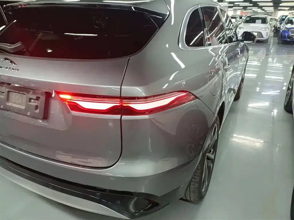 Jaguar F-PACE 2023 из CN, фото 7
