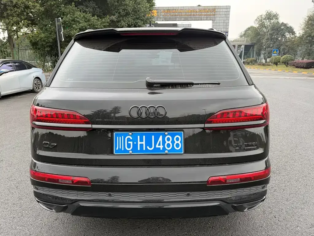Audi Q7 2022 из CN, фото 7