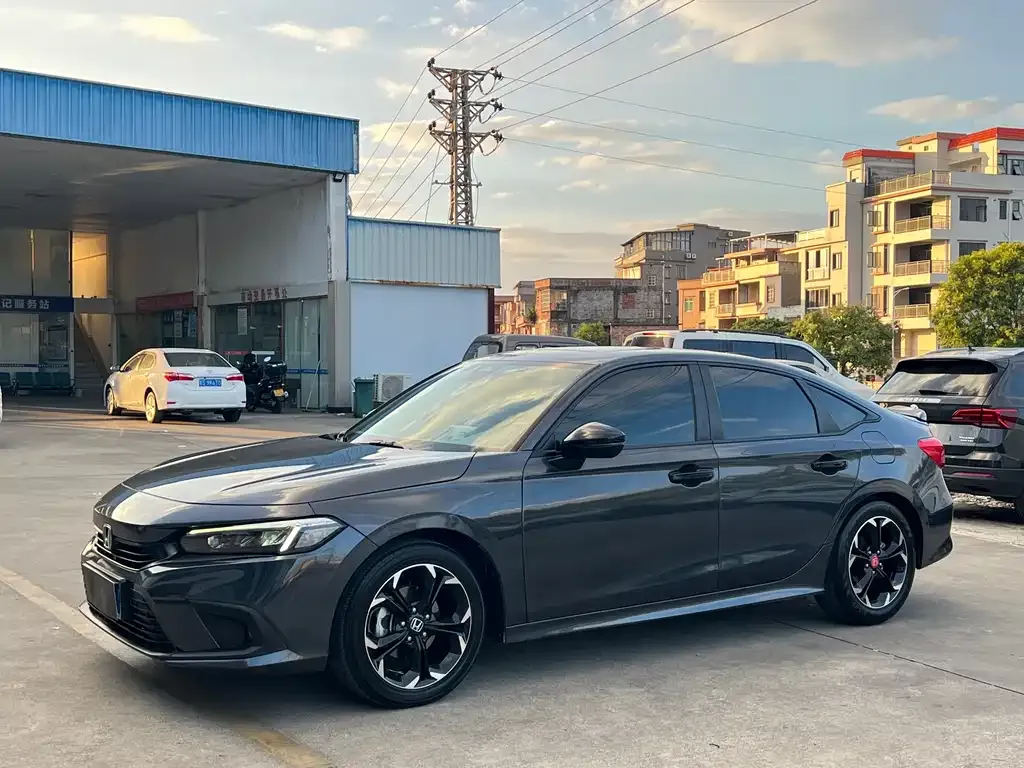 Honda Civic — фото 1