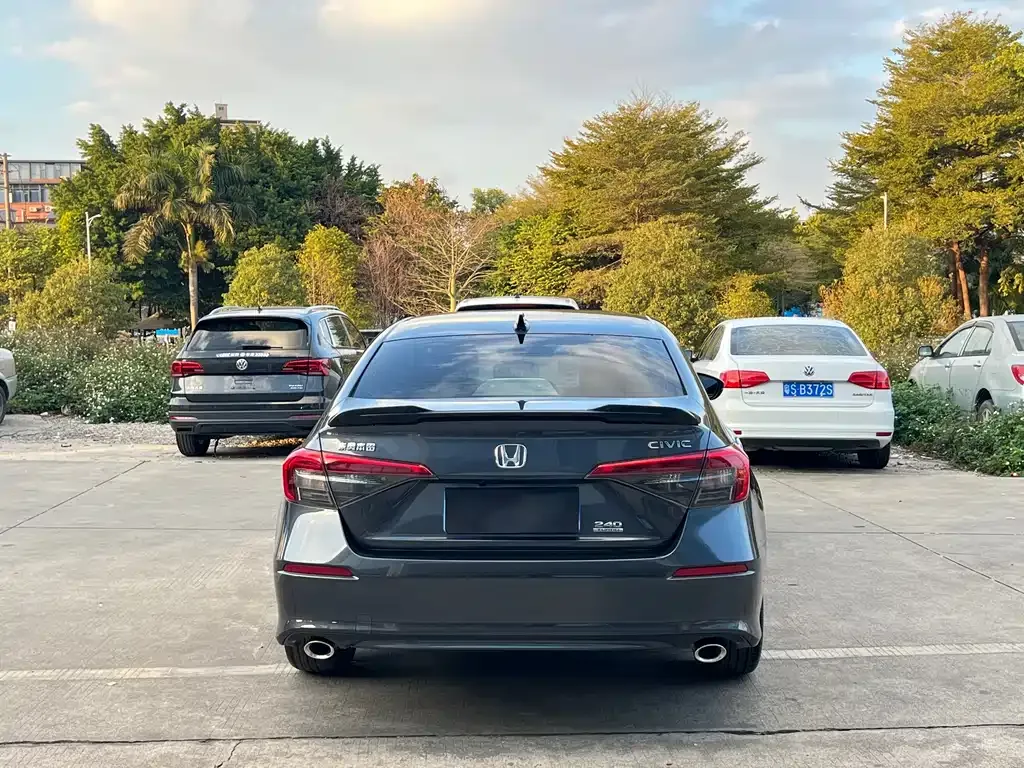 Honda Civic — фото 8