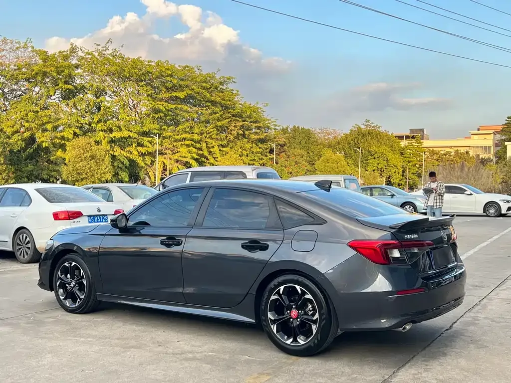 Honda Civic — фото 5
