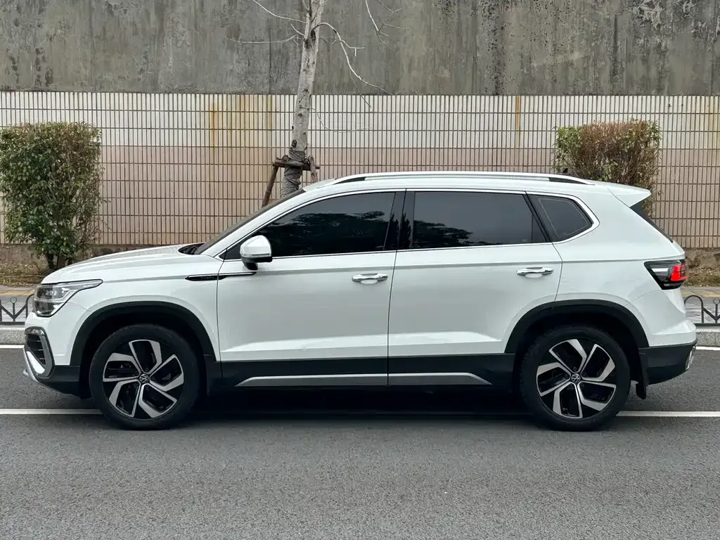 Volkswagen Tharu 2023 из CN, фото 3