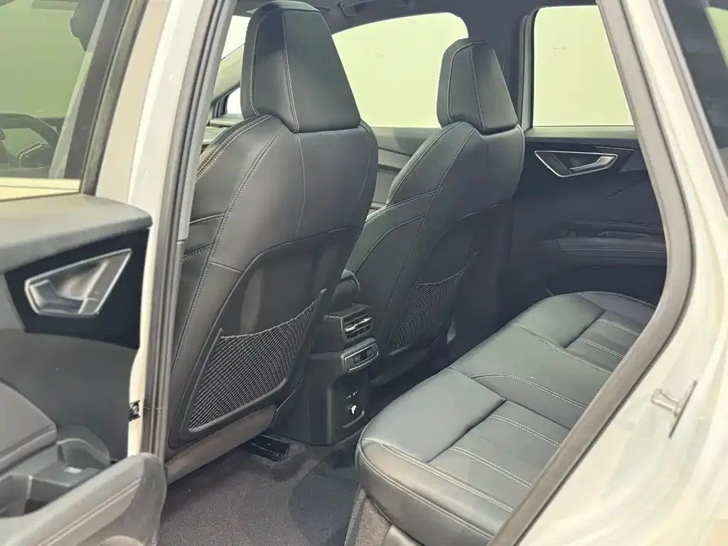 Audi Q4 e-tron 2024 из CN, фото 9