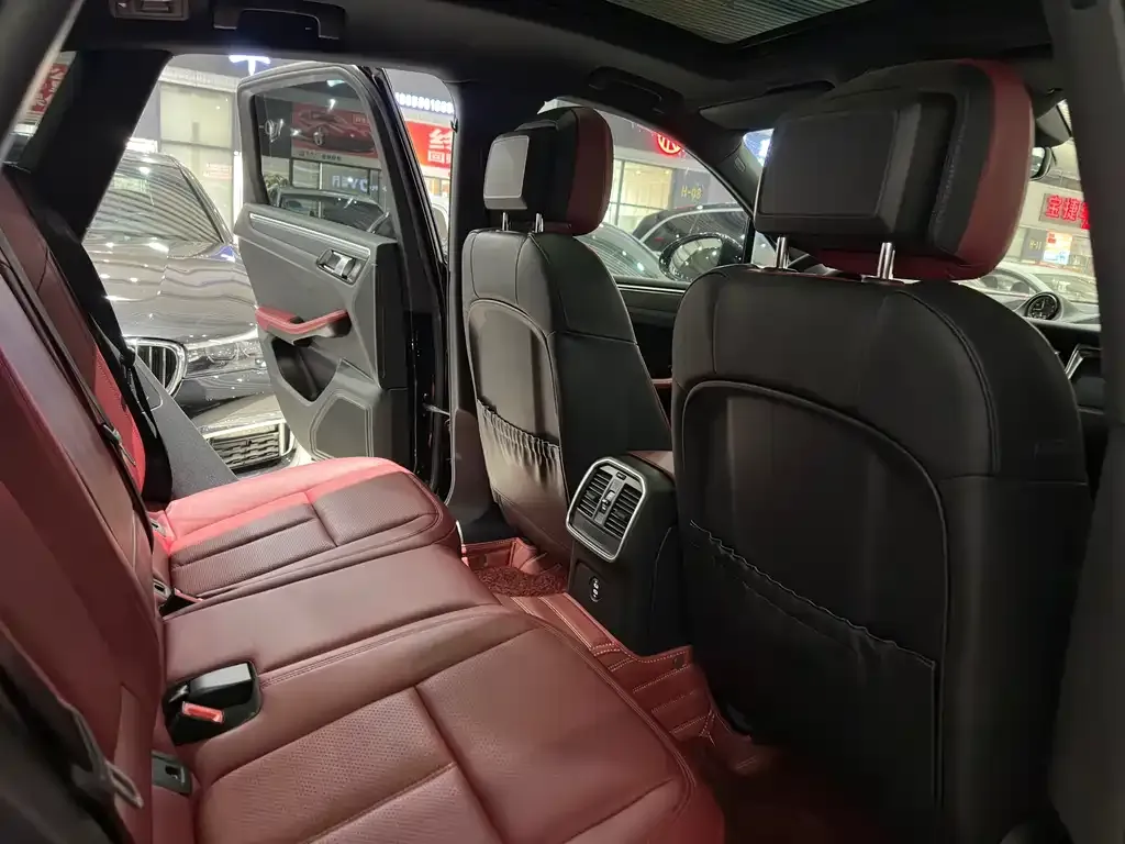 Porsche Macan 2024 из CN, фото 7