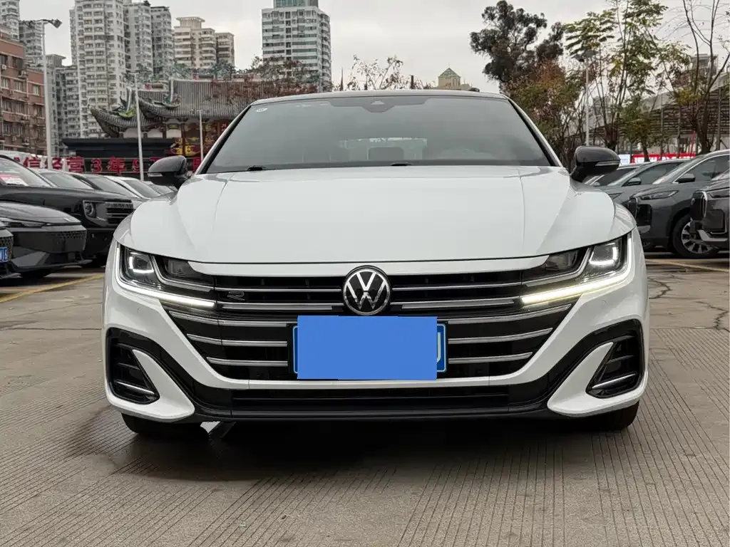 Volkswagen CC 2023 из CN, фото 5
