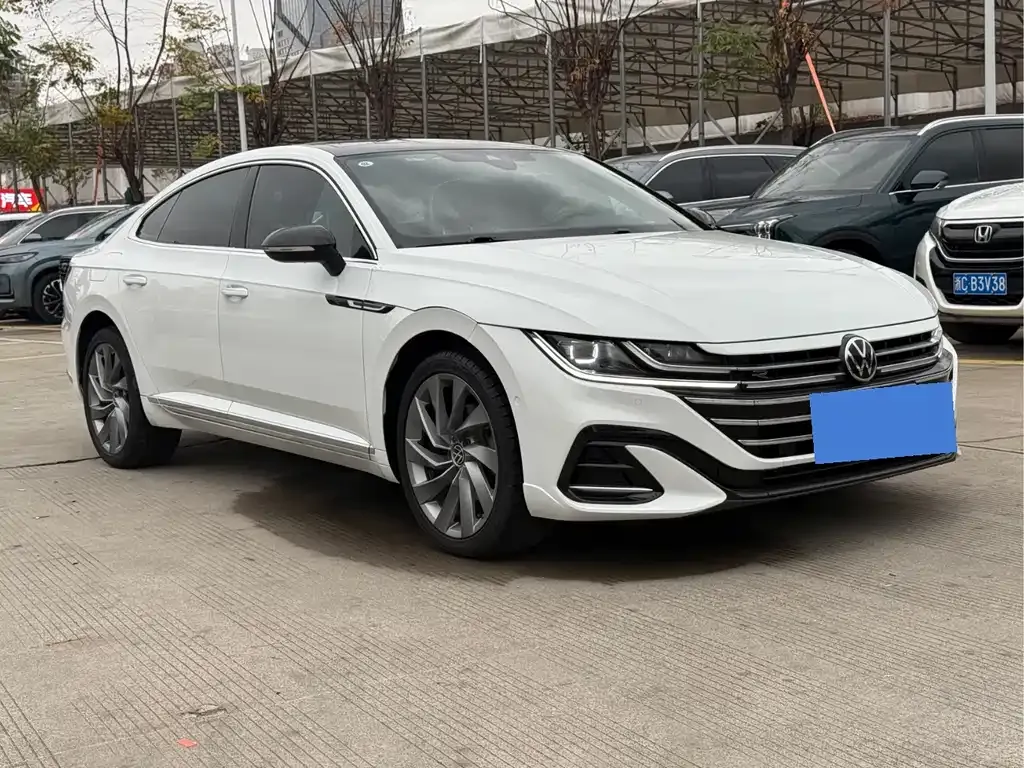 Volkswagen CC 2023 из CN, фото 6