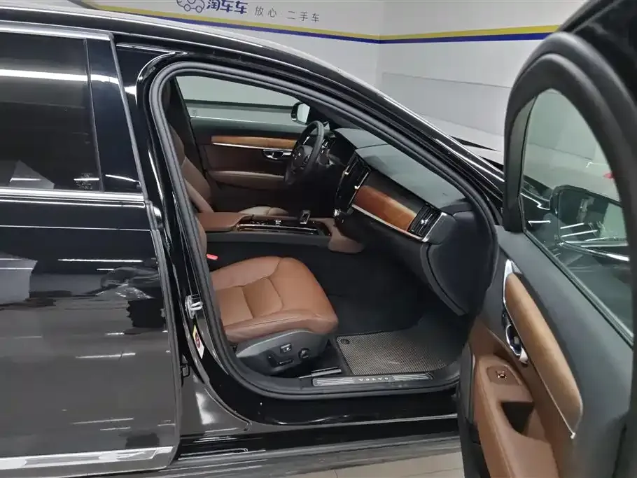 Volvo S90 2024 из CN, фото 4