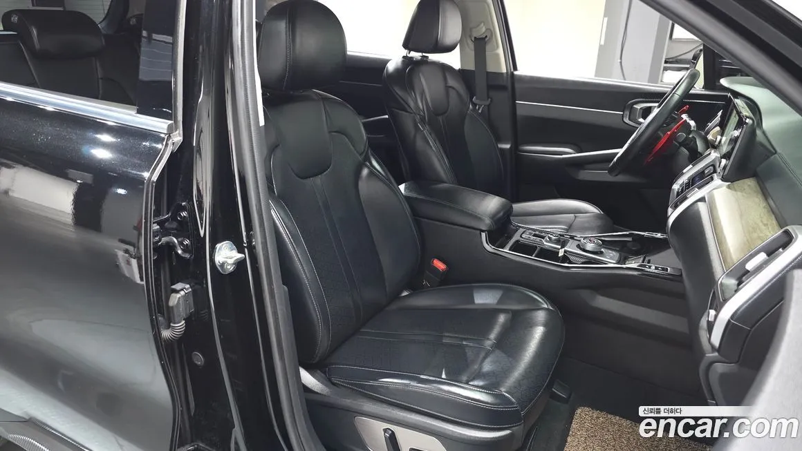 Kia Sorento — фото 8