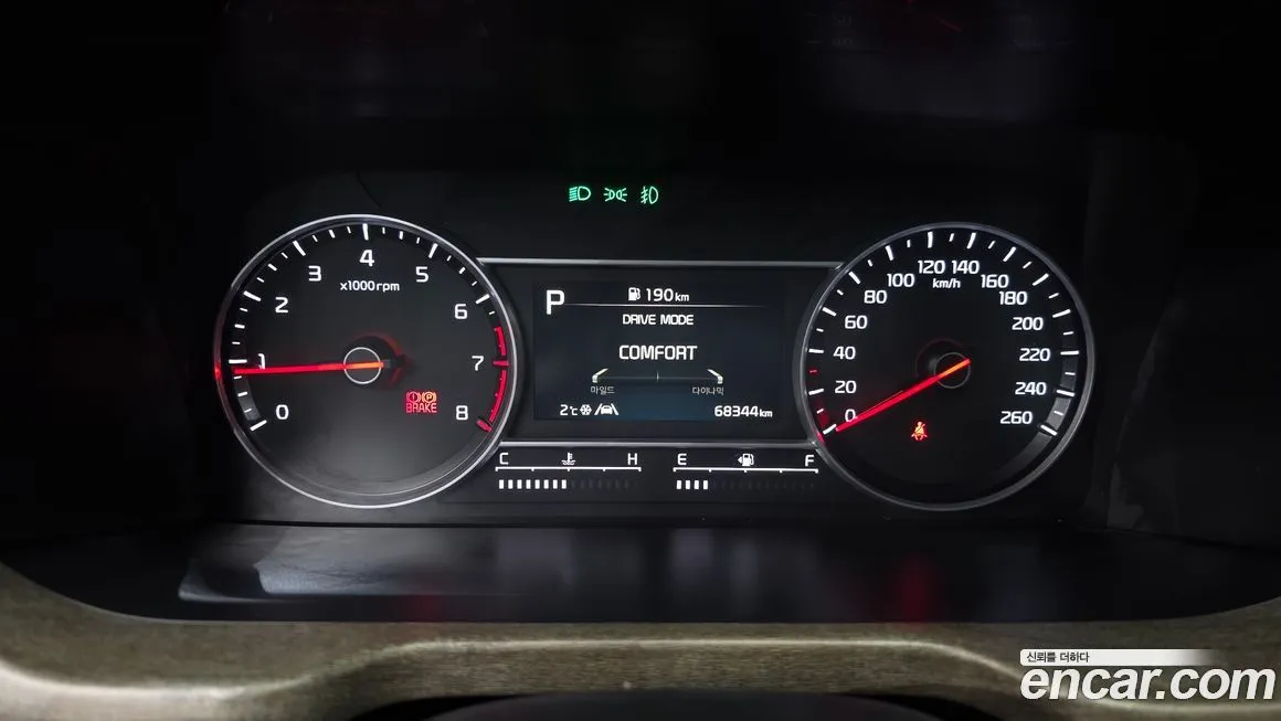 Kia Sorento — фото 9