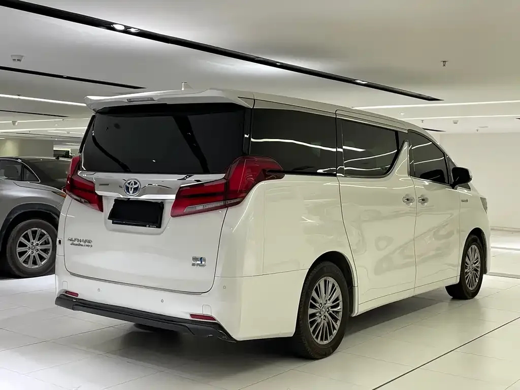 Toyota Alphard 2021 из CN, фото 4