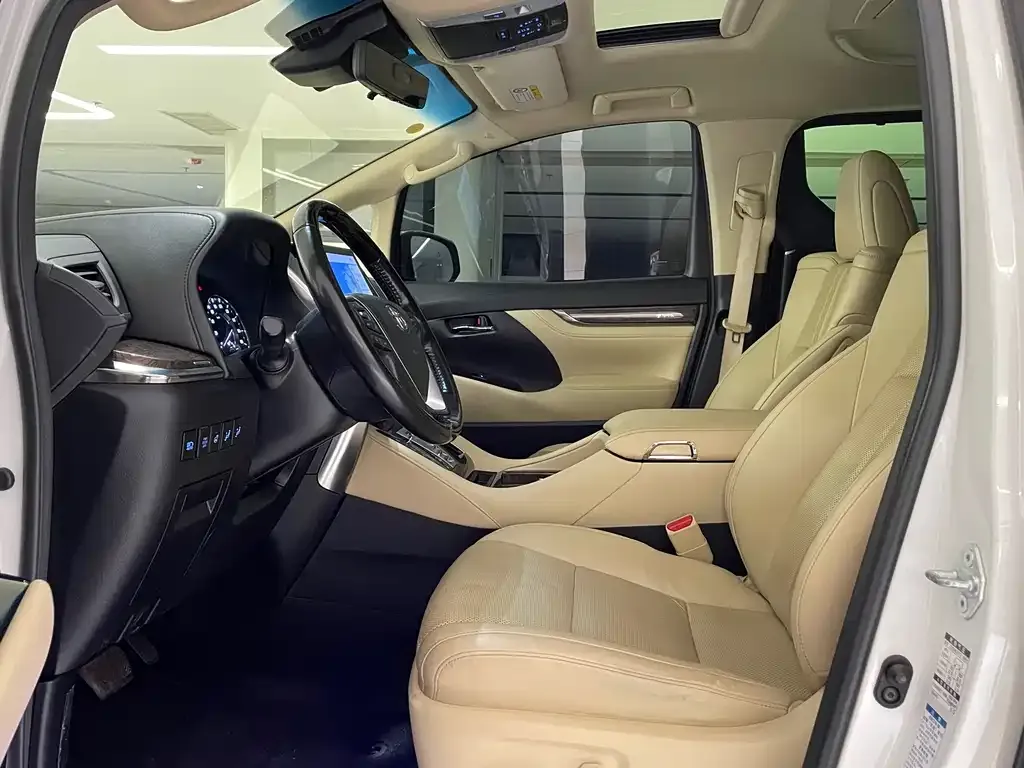 Toyota Alphard 2021 из CN, фото 7