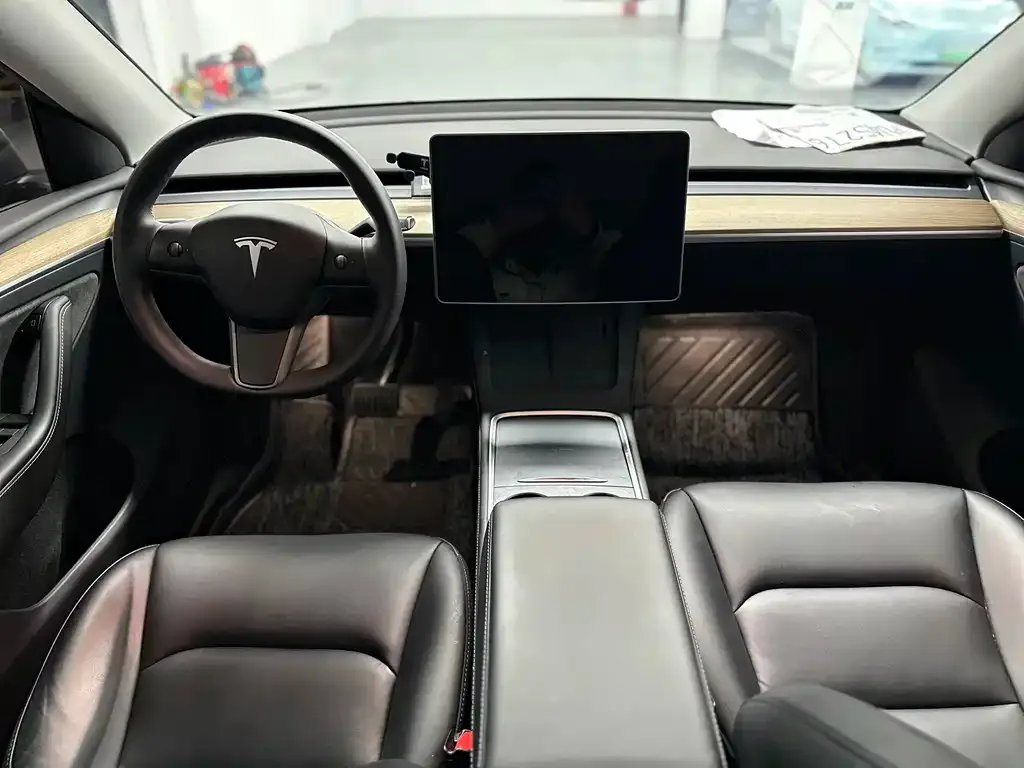 Tesla Model Y 2023 из CN, фото 8