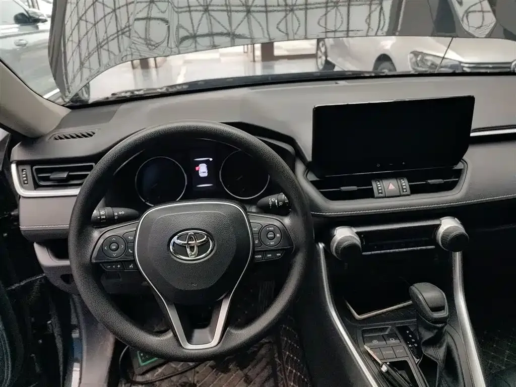 Toyota RAV4 2024 из CN, фото 2