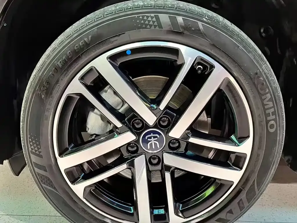 BYD L DM-i 2024 из CN, фото 4