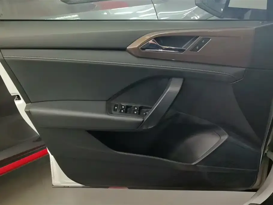 Volkswagen Tharu 2021 из CN, фото 4