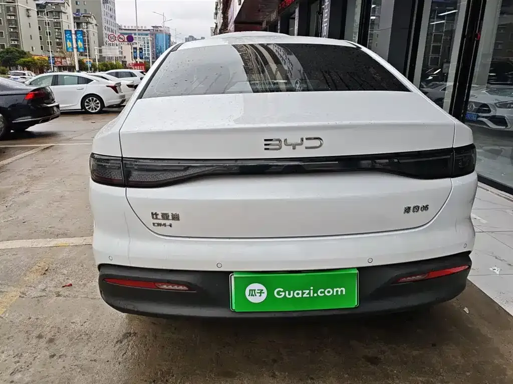 BYD Seal 05 DM-i — фото 8