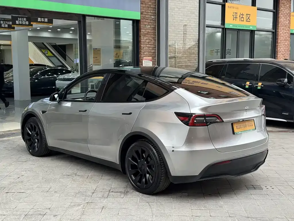 Tesla Model Y 2022 из CN, фото 9