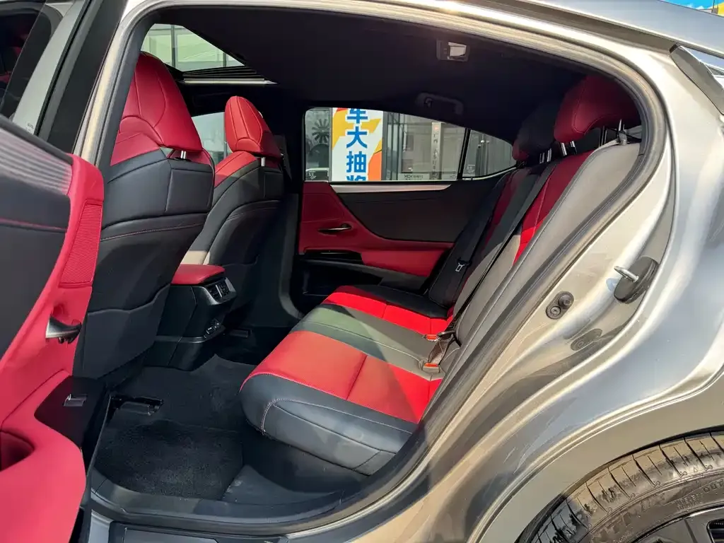 Lexus ES 2022 из CN, фото 10