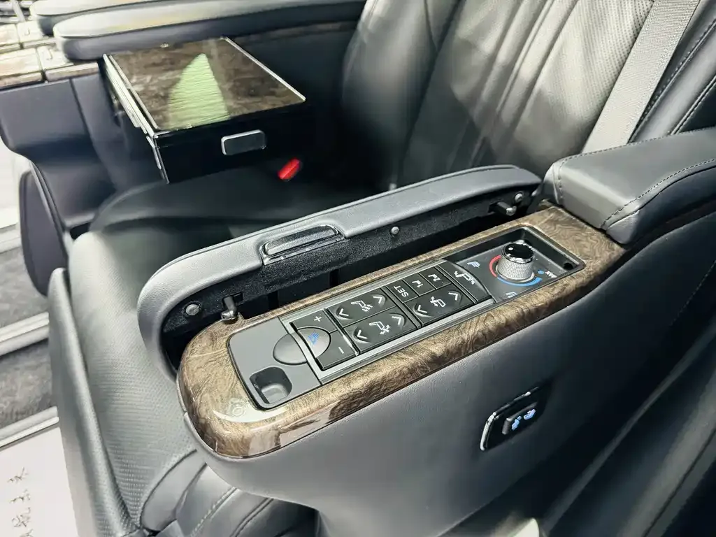 Toyota Alphard 2021 из CN, фото 3