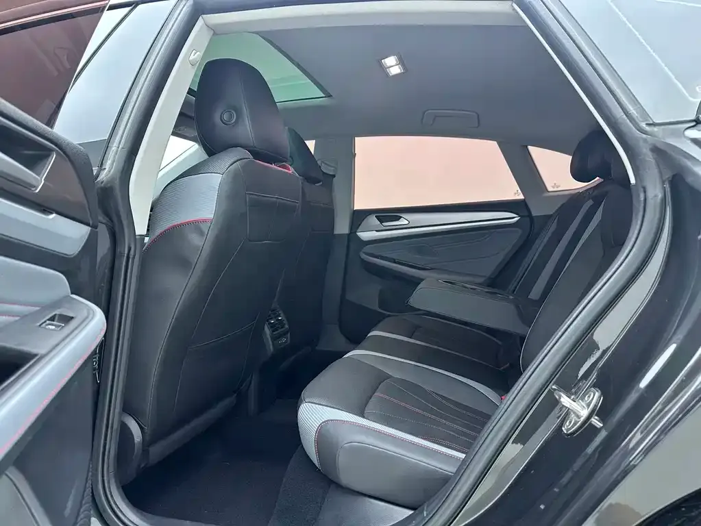 Volkswagen Lamando 2023 из CN, фото 6
