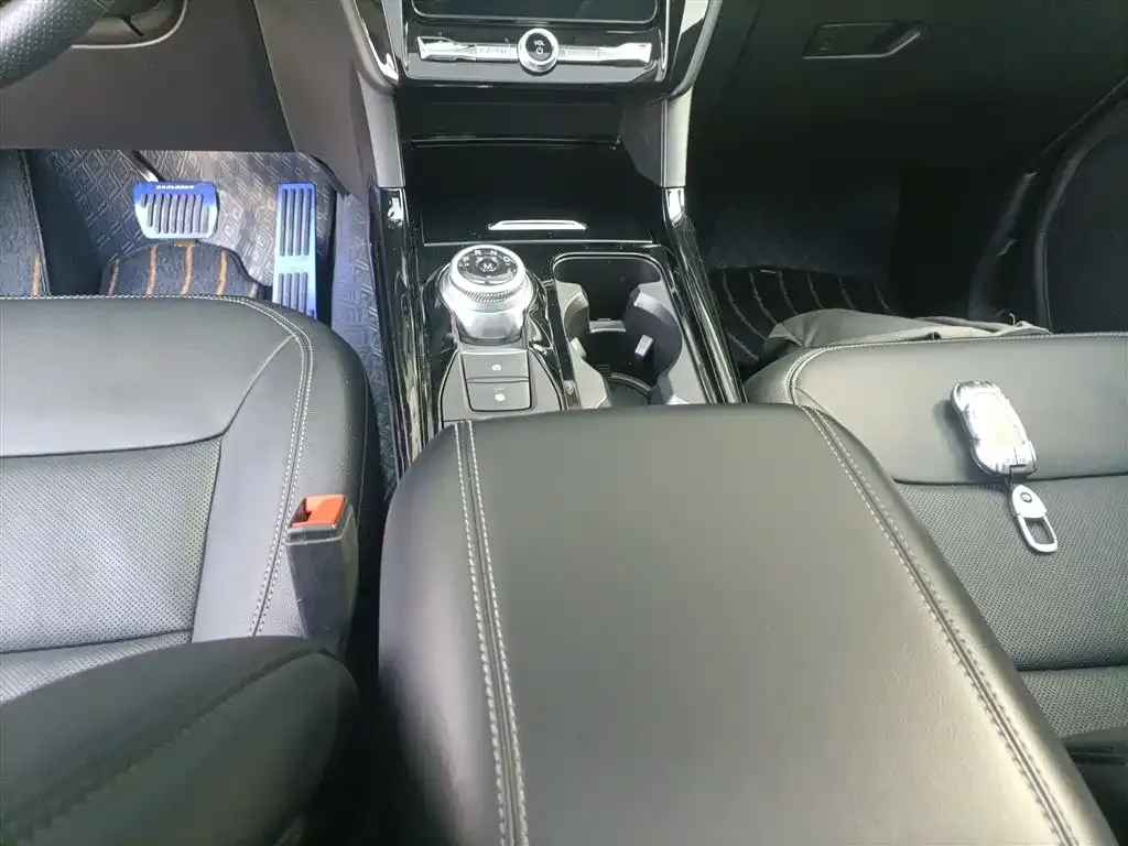 Ford Explorer 2022 из CN, фото 4