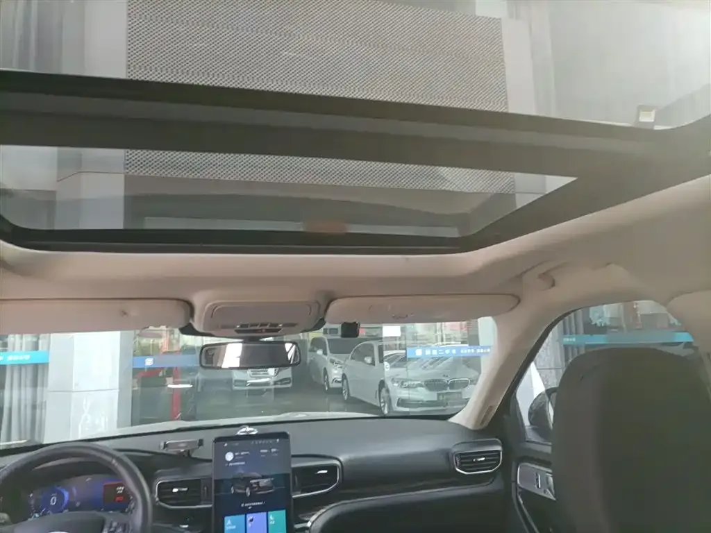 Ford Explorer 2022 из CN, фото 2