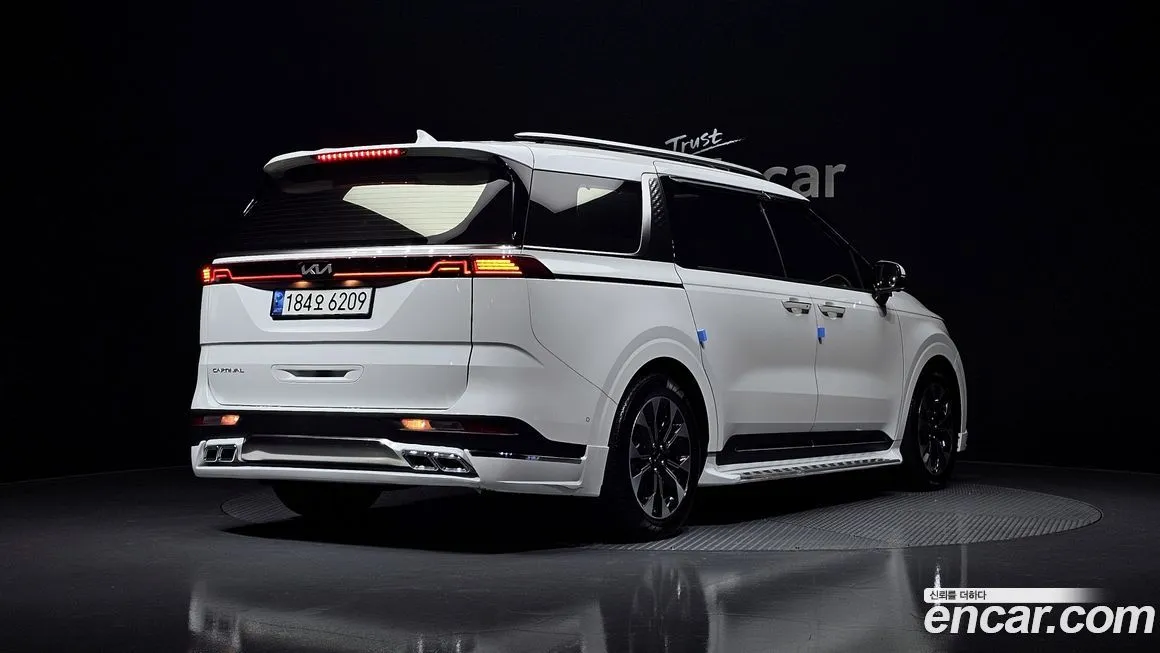 Kia Carnival — фото 5