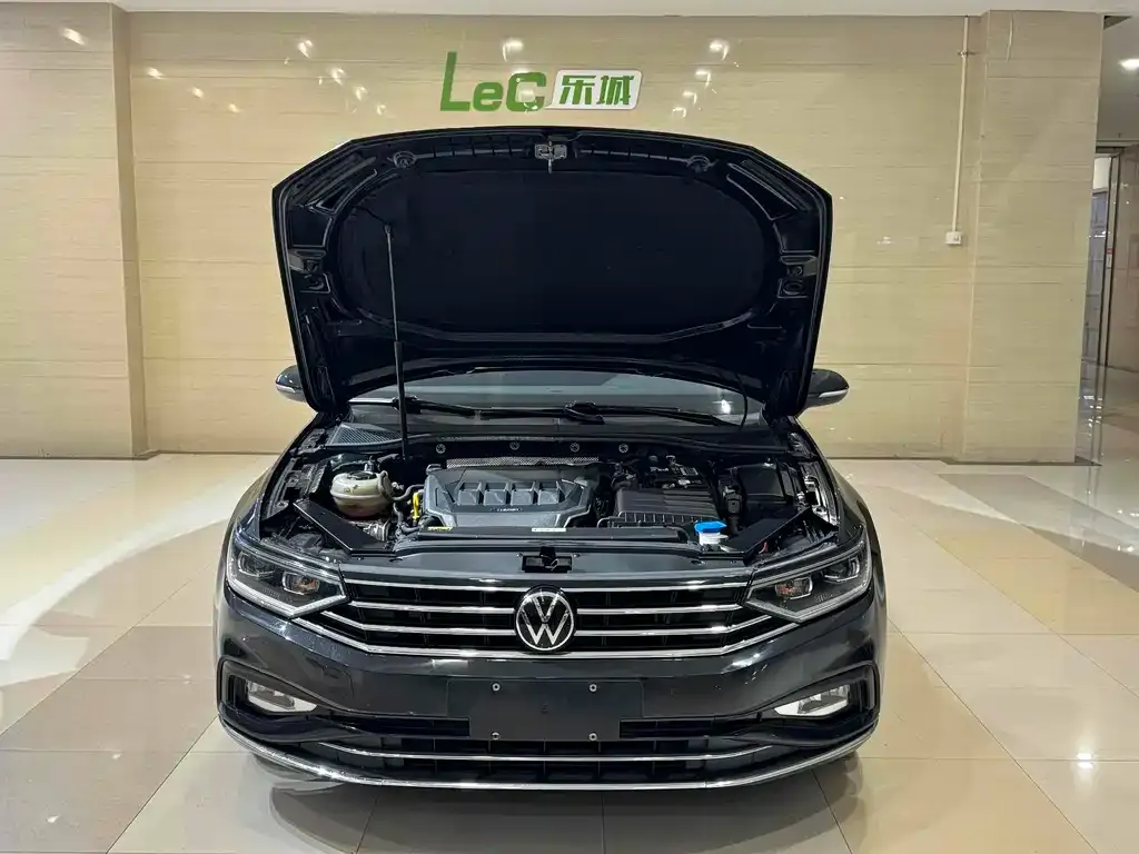Volkswagen Magotan 2023 из CN, фото 8