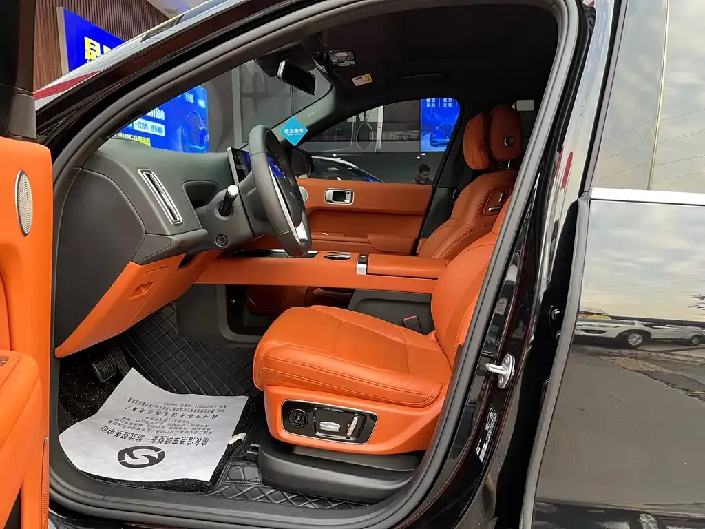 Li Auto L8 2024 из CN, фото 2