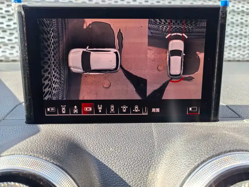 Audi Q2L 2024 из CN, фото 10