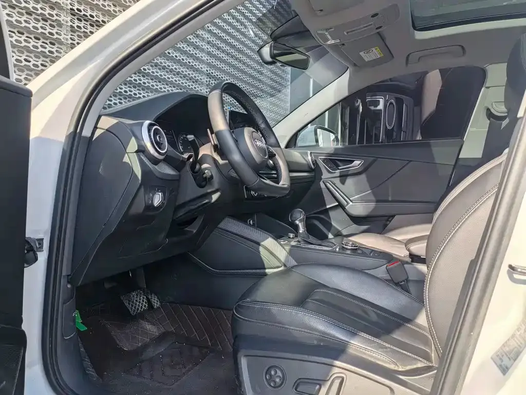 Audi Q2L 2024 из CN, фото 8