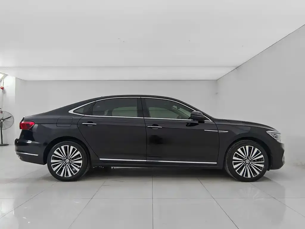 Volkswagen Passat 2021 из CN, фото 2