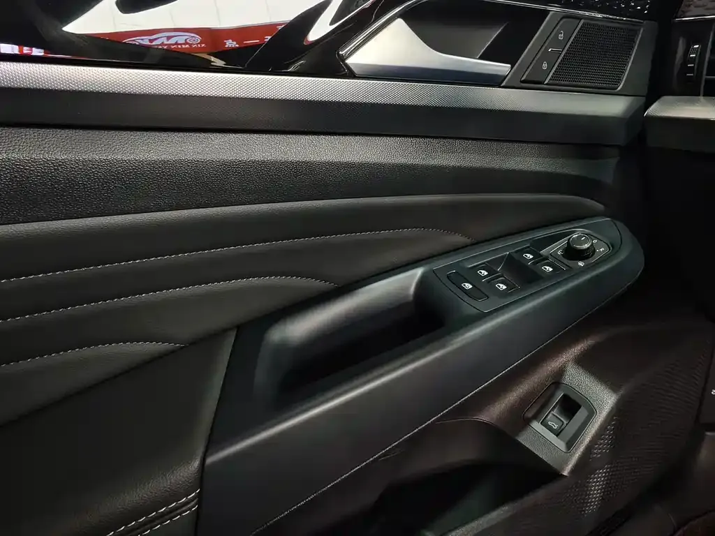 Volkswagen Passat 2024 из CN, фото 4