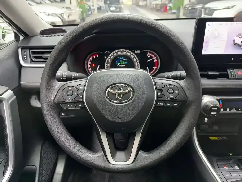 Toyota RAV4 2024 из CN, фото 7