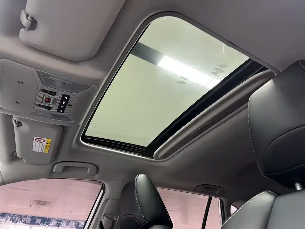Toyota RAV4 2024 из CN, фото 6