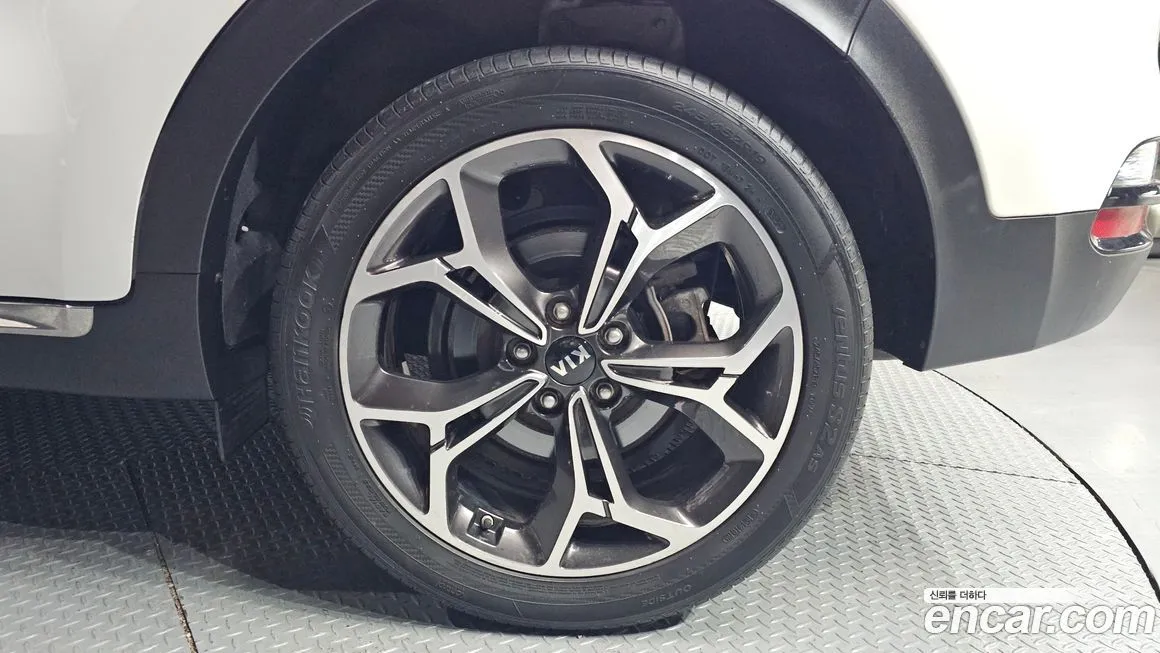 Kia Sportage — фото 6