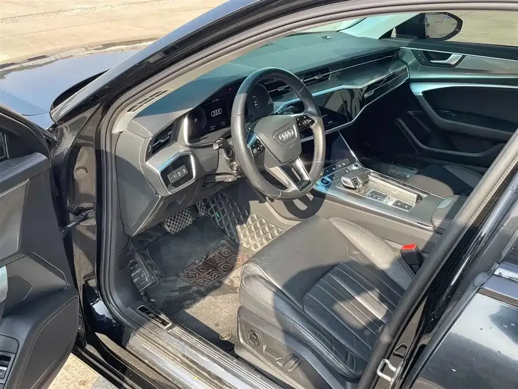 Audi A6L 2021 из CN, фото 8