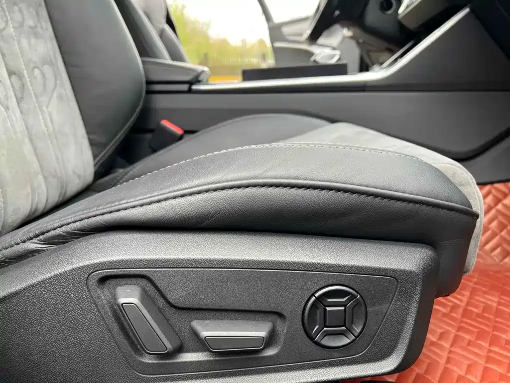 Audi A6L 2021 из CN, фото 5