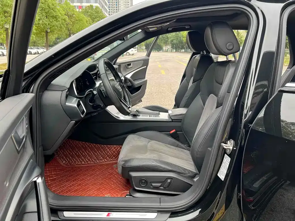 Audi A6L 2021 из CN, фото 3