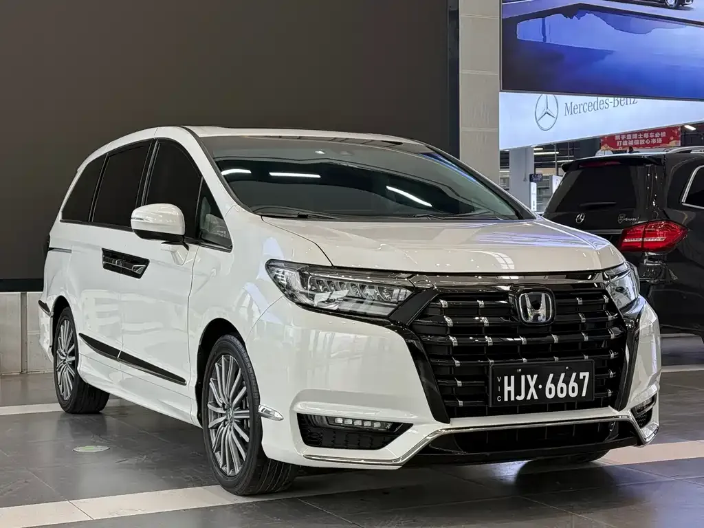 Honda Elysion 2023 из CN, фото 5