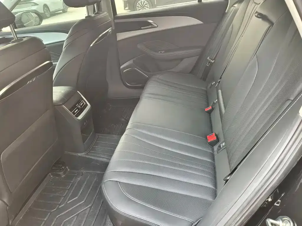 Hongqi H5 2024 из CN, фото 6