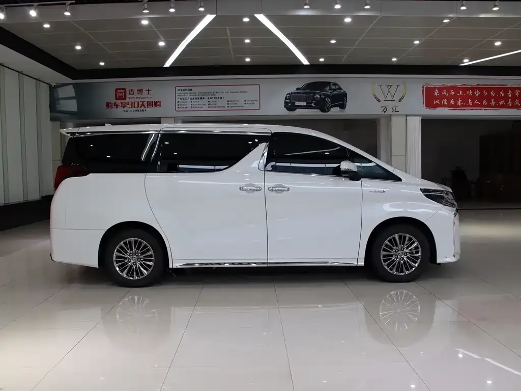 Toyota Alphard 2021 из CN, фото 3