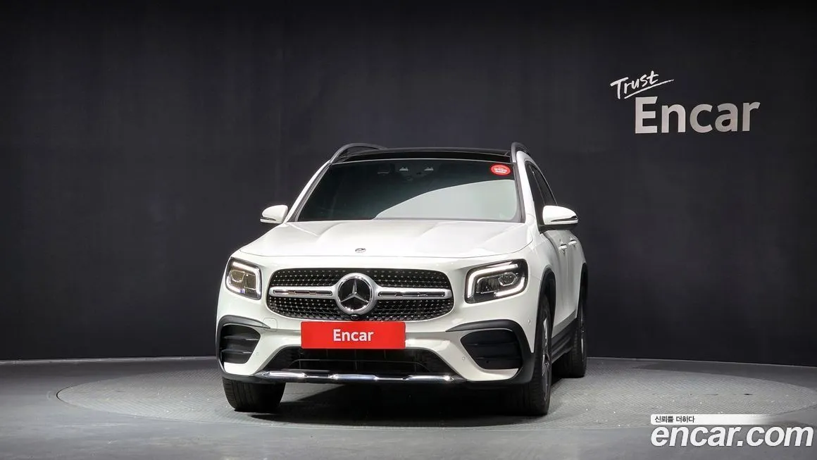 Mercedes-Benz GLB-Class — фото 10