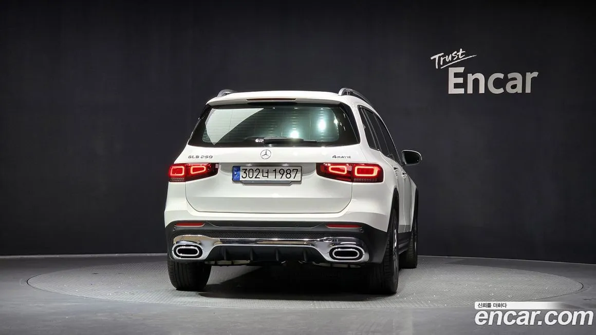 Mercedes-Benz GLB-Class — фото 6