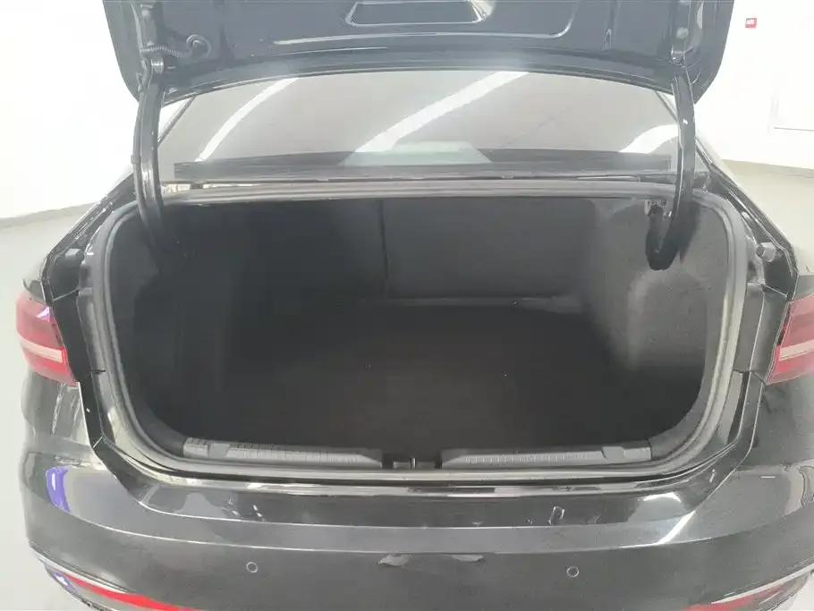 Volkswagen Lavida 2024 из CN, фото 8