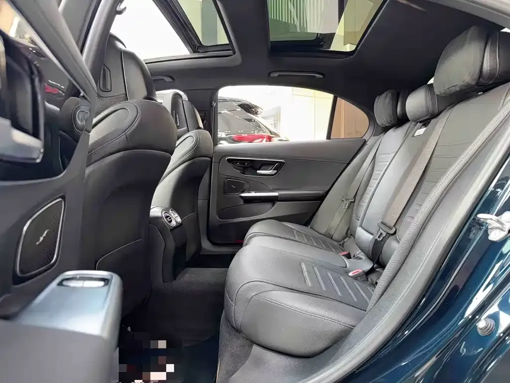 Mercedes-Benz C-Class 2023 из CN, фото 7