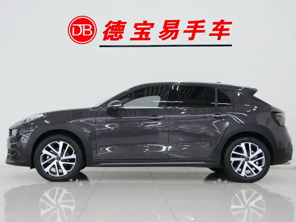Lynk & Co 02 2023 из CN, фото 3
