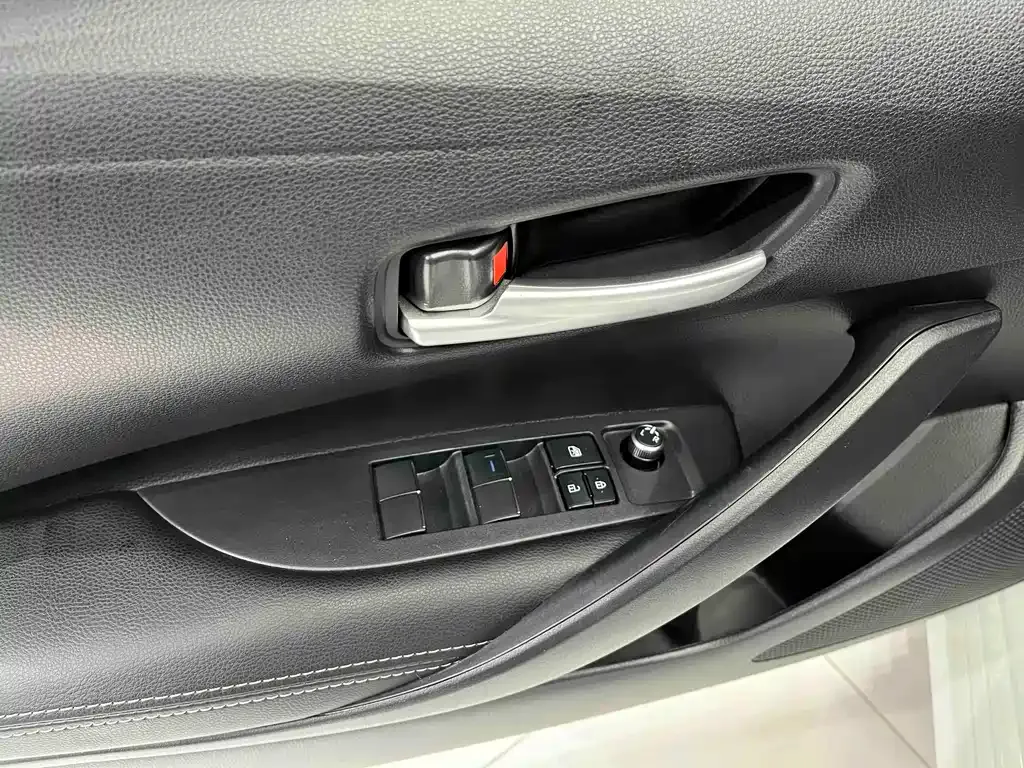 Toyota Corolla 2021 из CN, фото 10